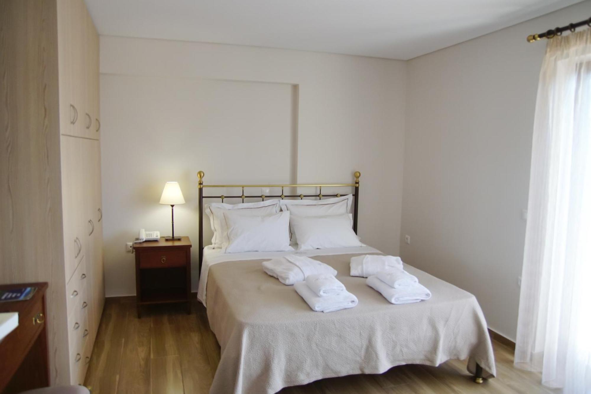 Treanto Nafpaktos Boutique Hotel Quarto foto
